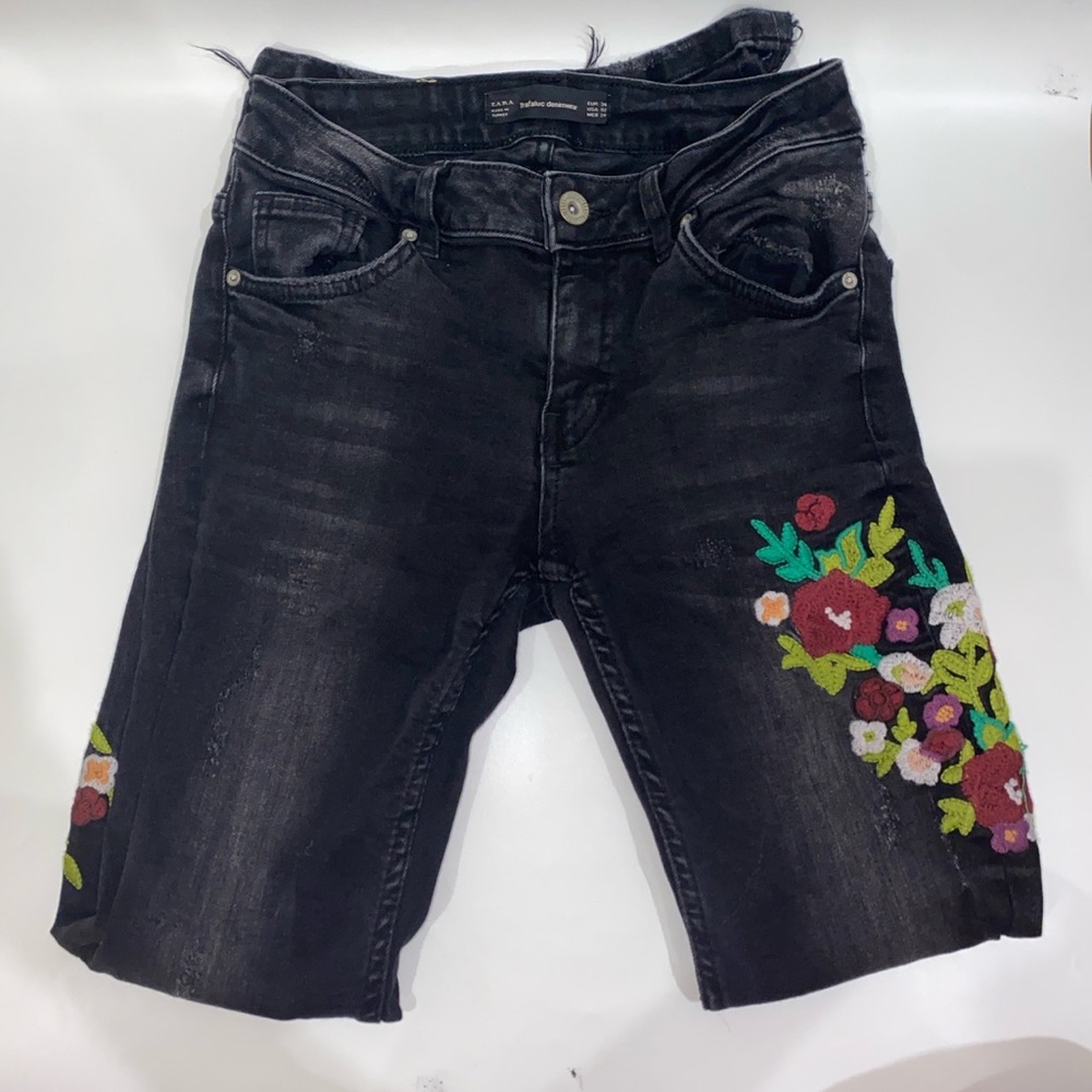 Zara Black with Floral Embroidery Ripped Skinny Jeans